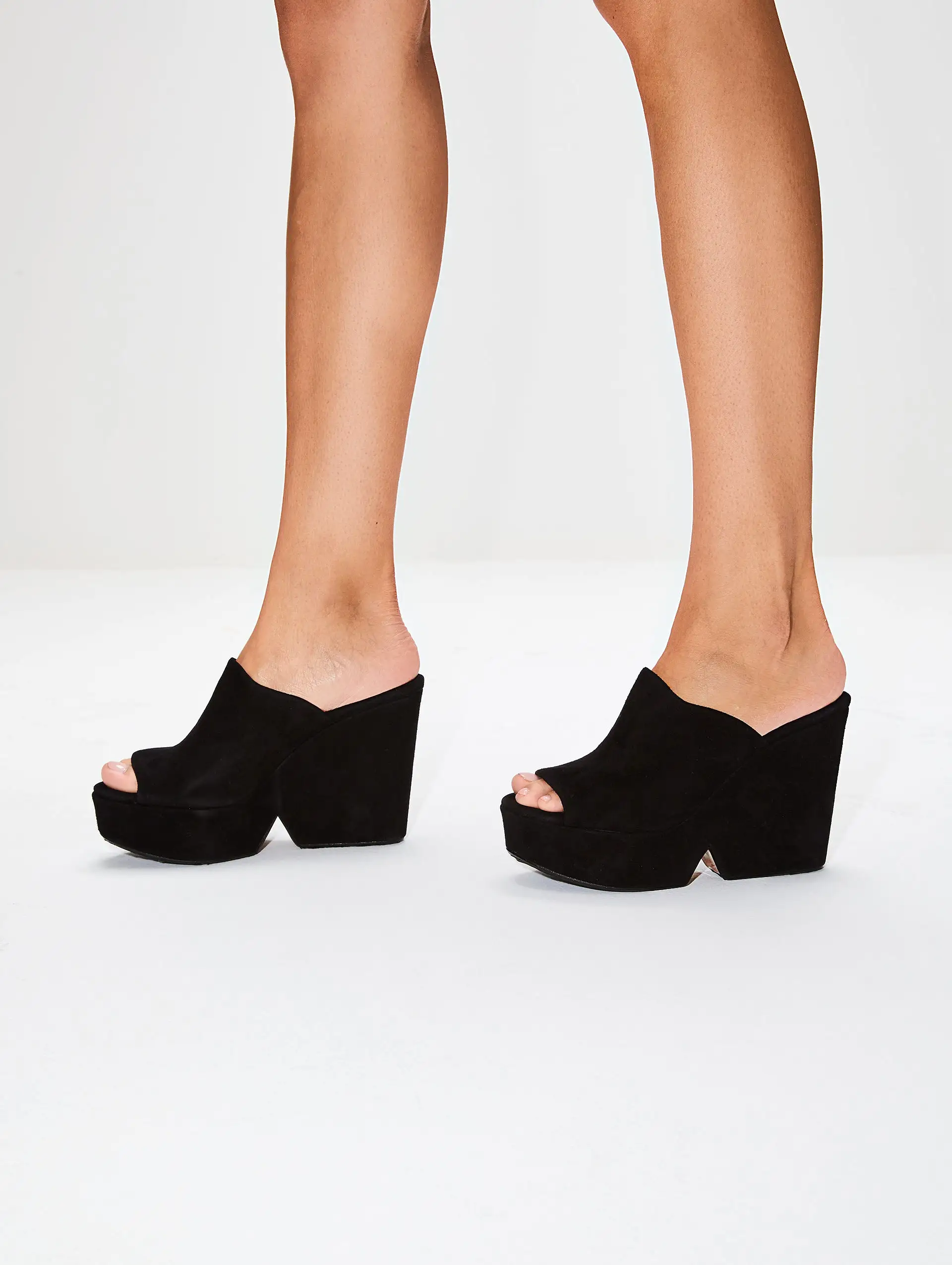 Dolcy Platform Wedge