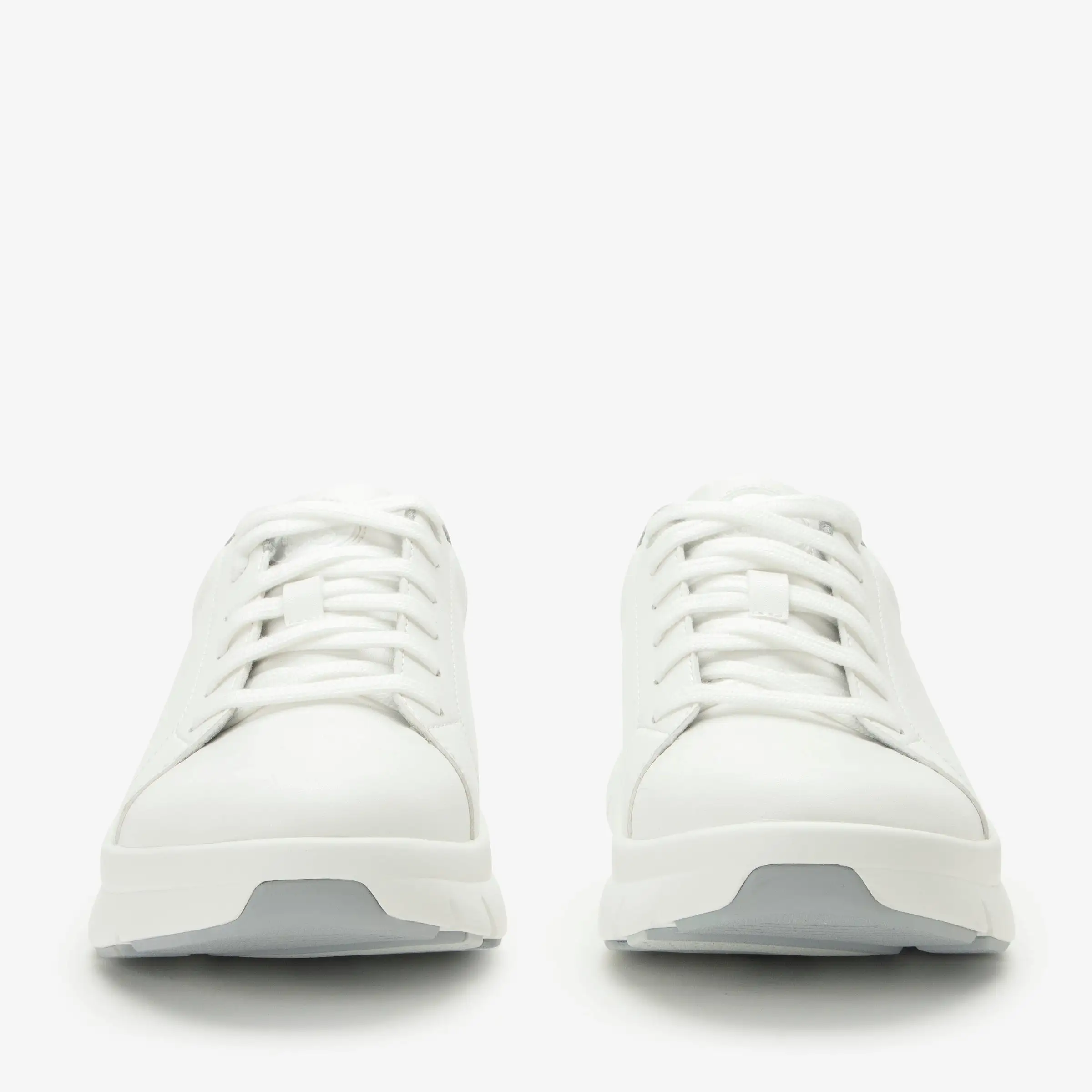 Flote White Shoe