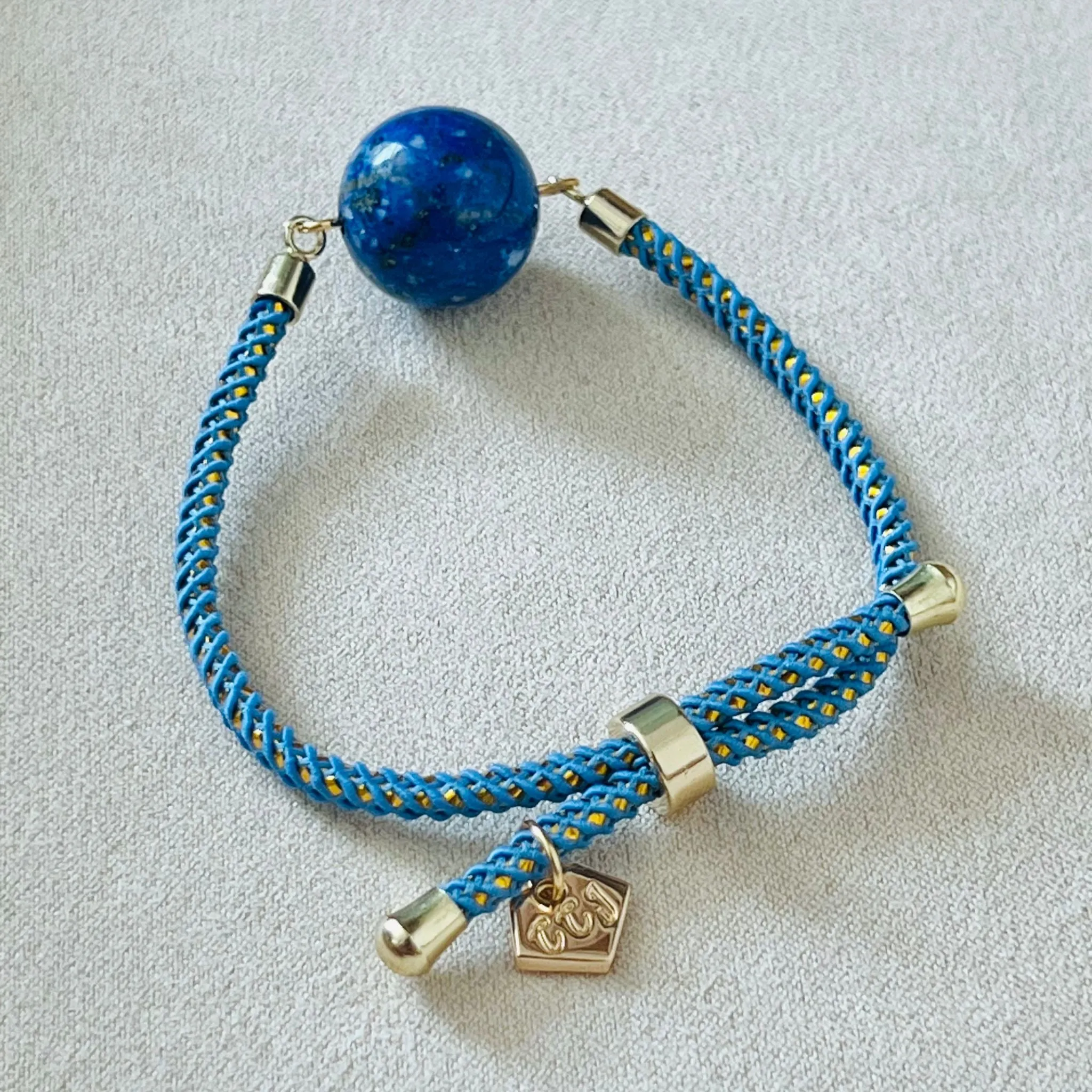 Lapis Lazuli Girl Bracelet (Blue String)