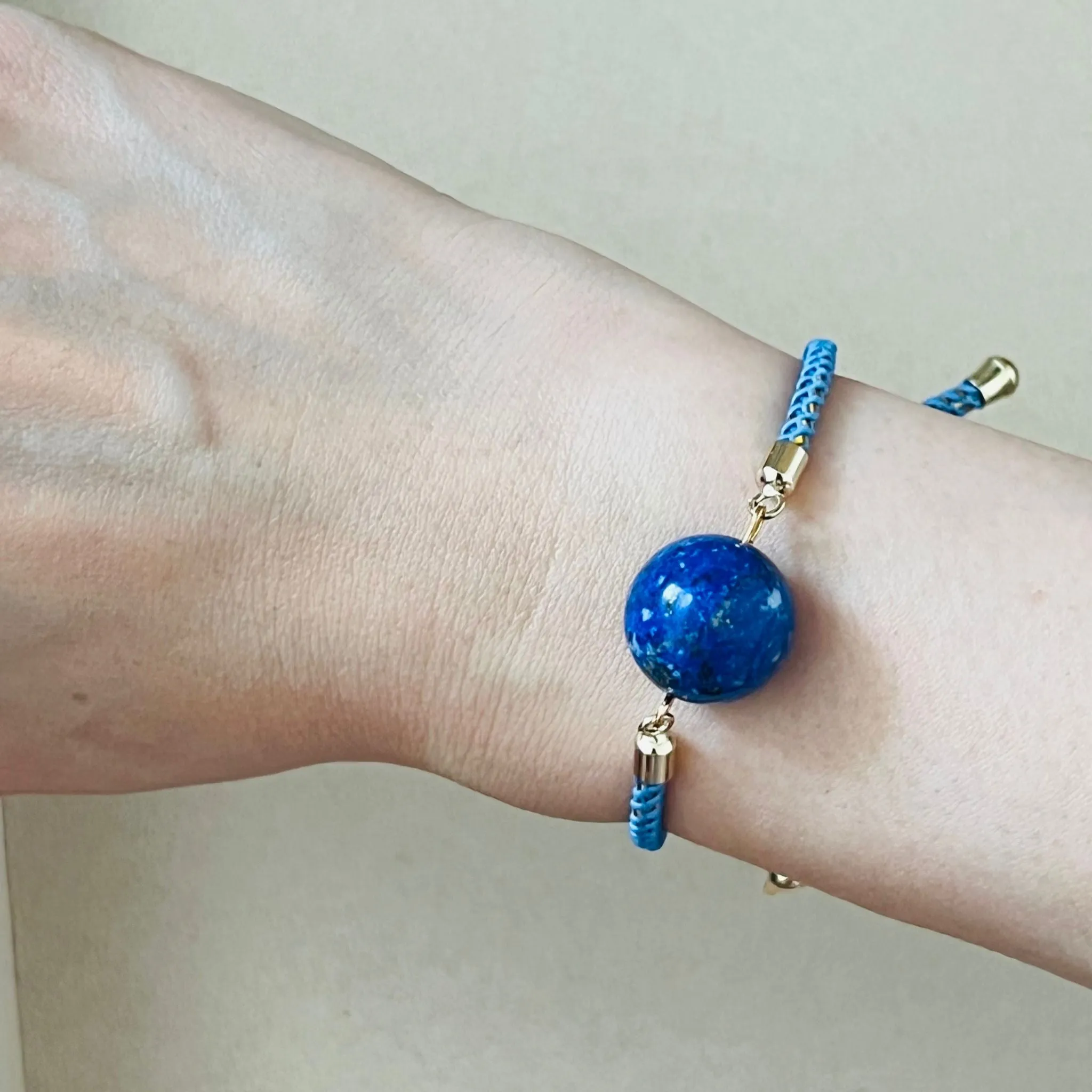 Lapis Lazuli Girl Bracelet (Blue String)